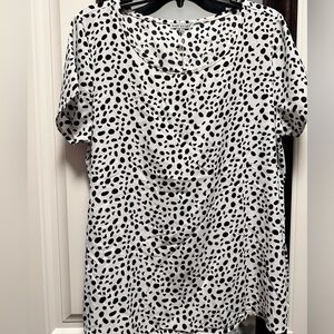 Cream and Black Short Sleeve Tee